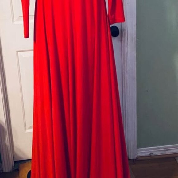 Long flowing red dress sz S. No stains or flaws. Not worn. Could be maternity. - Picture 3 of 3